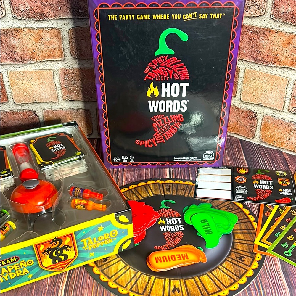 Hot Words Party Game 12+